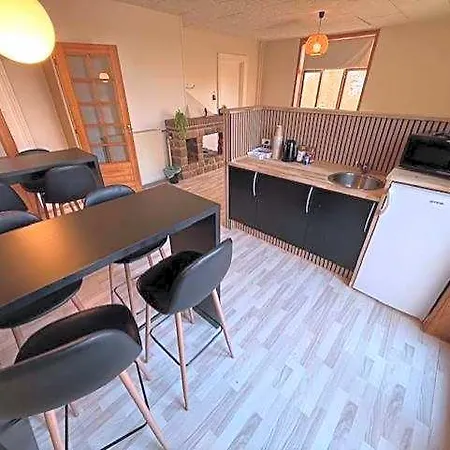 Folsted - Vaerelse 204 Med Eget Badevaerelse Og Fri Parkering